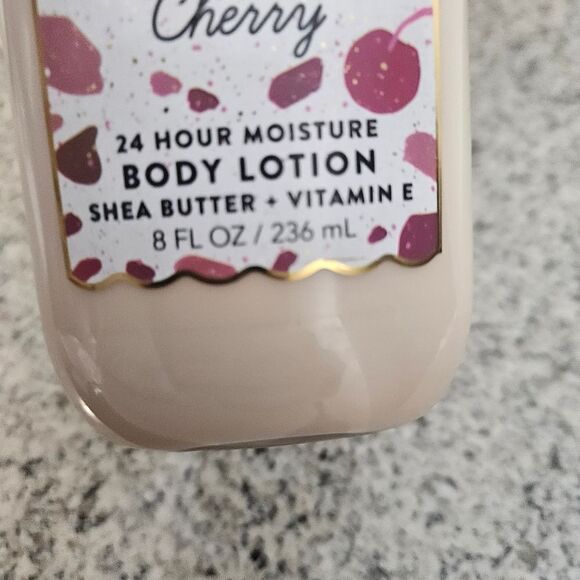 Bath and Body Works Chocolate Covered Cherry Super Smooth Body Lotion 8 fl oz - Picture 2 of 3